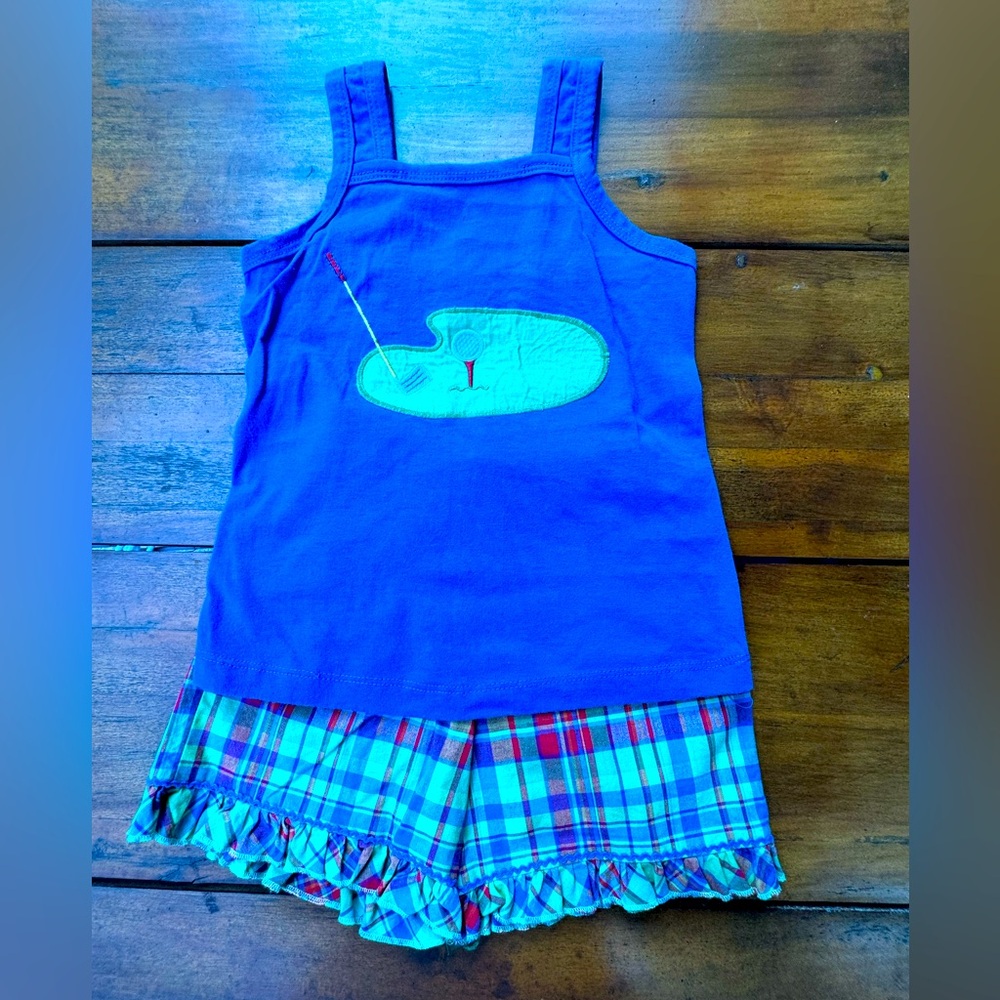 Bailey Boys 2 piece girls short set. Golf appliqué. Size 4